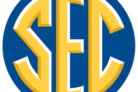 SEC contenders Kentucky at Ole Miss at high noon, Georgia and Alabama travel for statement games