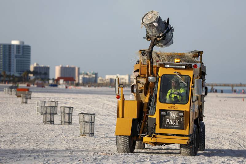 Tropical Storm Debby moving through Gulf toward Florida with hurricane