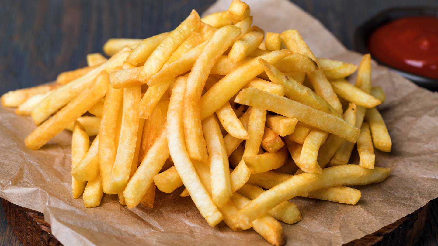 Fryday What restaurants are having French Fry Day deals? 960 The Ref